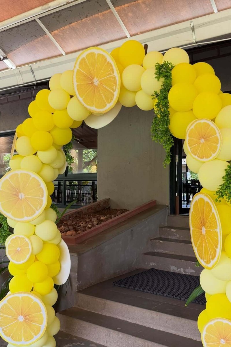 Lemon Slice Entrance Arch