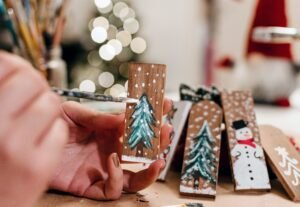 21 Easy, Fun, Festive Christmas Crafts for Kids