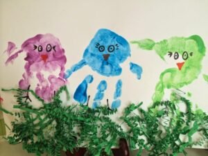 15 Cool Spring Handprint Crafts